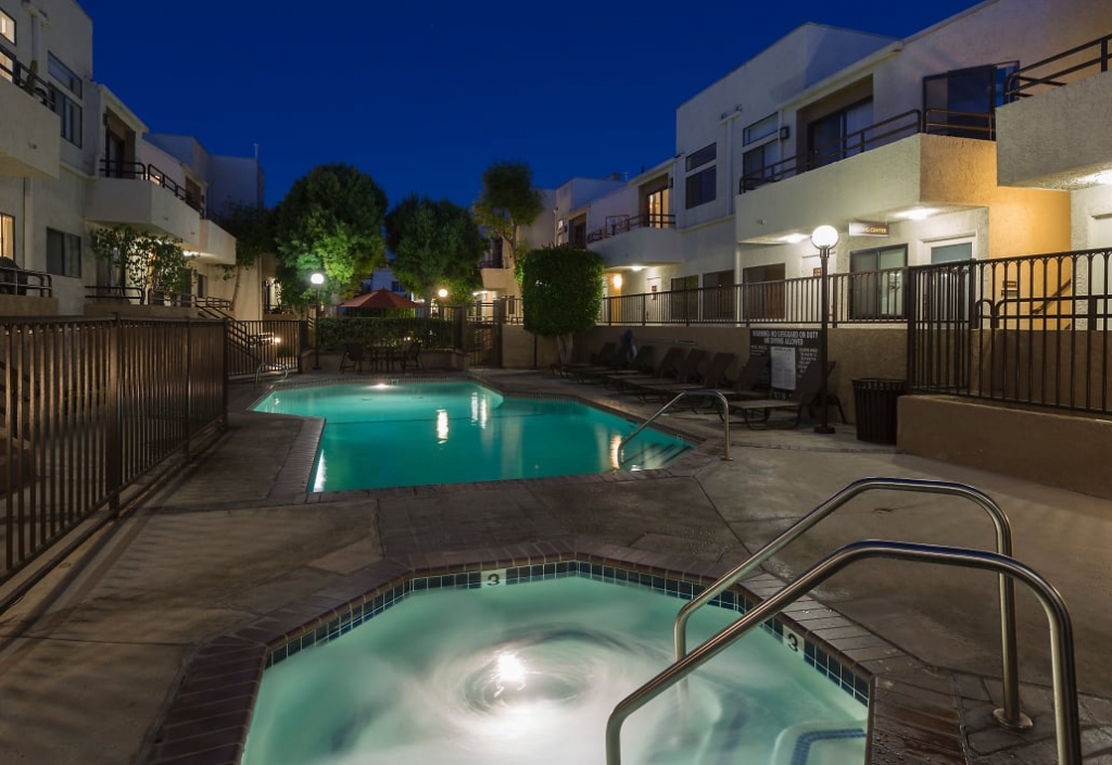 Private Bedroom near CSUN Aloha Housing