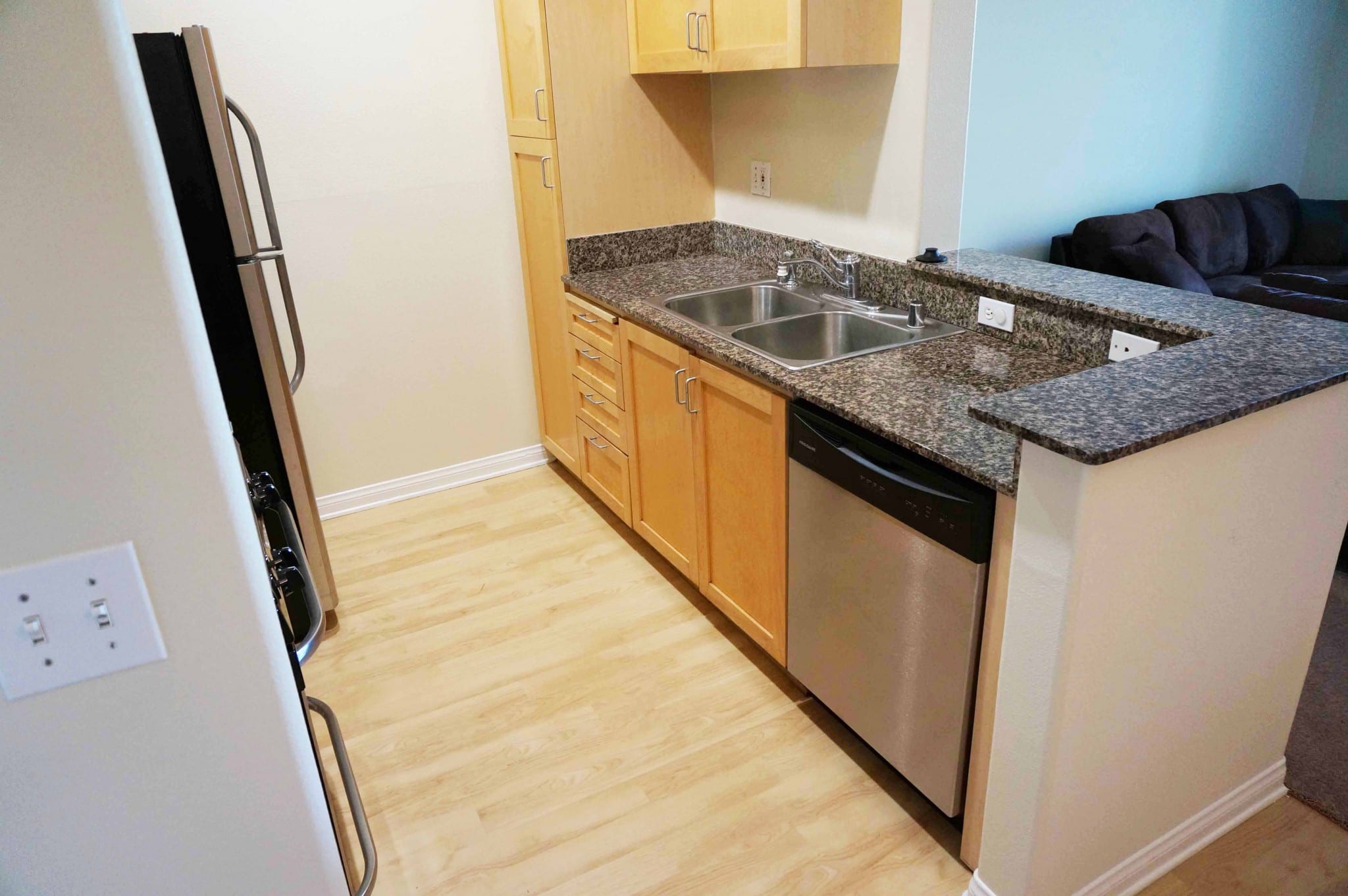 Shared Master Bedroom near CSUN Aloha Housing